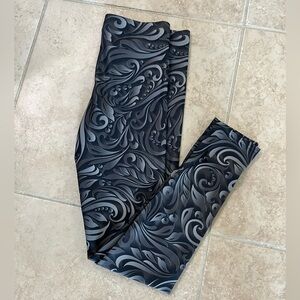 Fiercepulse Paisley Leggings